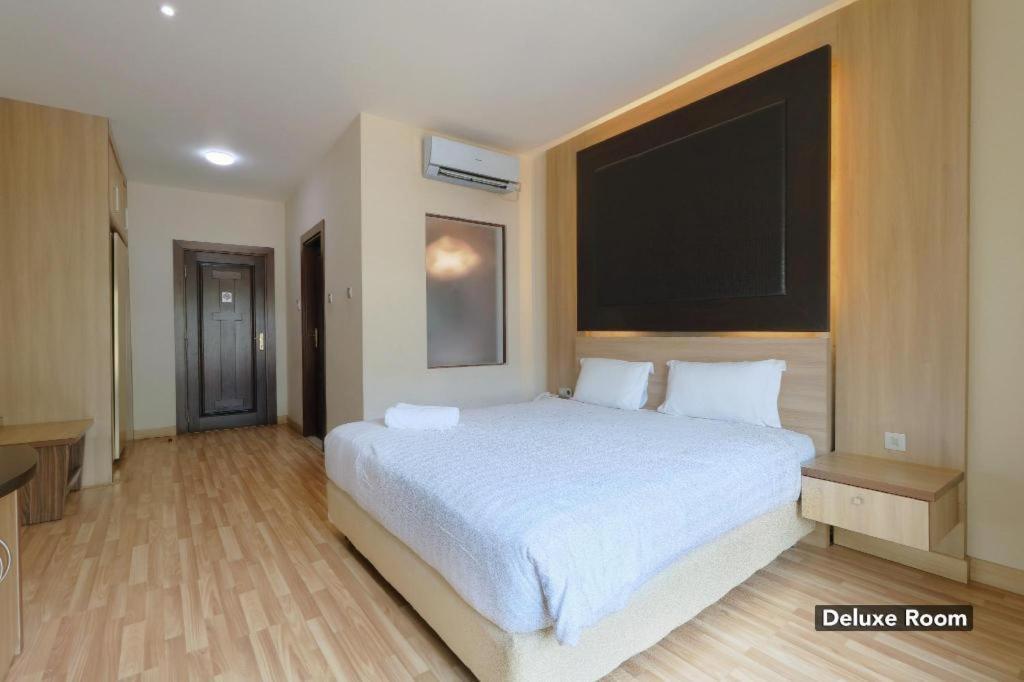 Mutiara Suites Jakarta Buitenkant foto